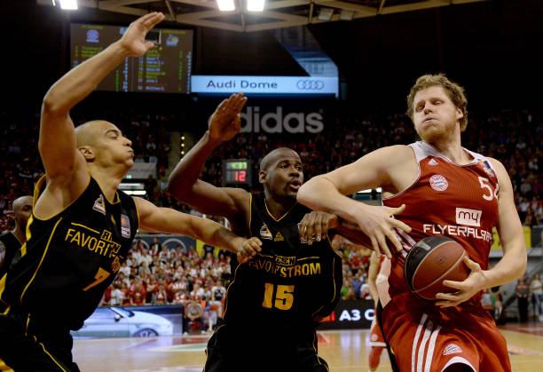 场比赛的亮 场比赛的亮